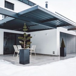 Bioclimatic Winter pergola with warm glazing 3m x 4m Pergola motorized graphite/grey Bioclimatic Winter pergola with warm glazing 3m x 4m Pergola motorized graphite/grey