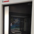 Заказать Алюминиевая Входная дверь Pirnar 1500x2400 мм с стеклянными вставками и зеркальным отражением, открытие по отпечатку пальца оптом и в розницу