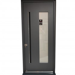  Drzwi wejściowe Pirnar