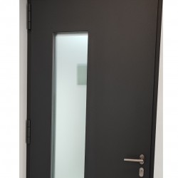  Drzwi wejściowe Pirnar