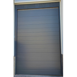 Гаражные секционные ворота из алюминиевых сэндвич-панелей 