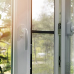 Porta batente com 1 e 2 folhas Porta batente com 1 e 2 folhas