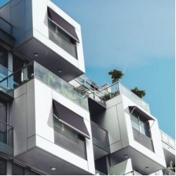 Auvent en tissu vertical avec angle variable jusqu'à 180°, tolda, marquis toldo punto recto Auvent en tissu vertical avec angle variable jusqu'à 180°, tolda, marquis toldo punto recto